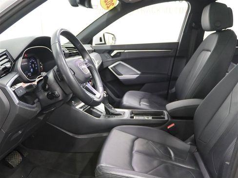 Used 2023 Audi Q3 2.0T Premium image 11