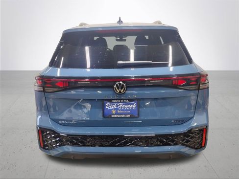 New 2026 Volkswagen Tiguan SEL R-Line image 11