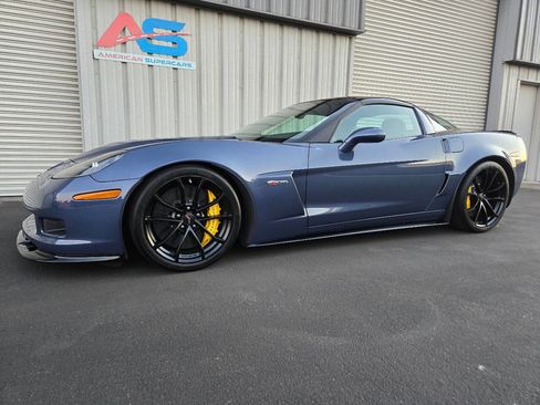 Used 2012 Chevrolet Corvette Z06 w/ 3LZ Preferred Equipment Group image 2