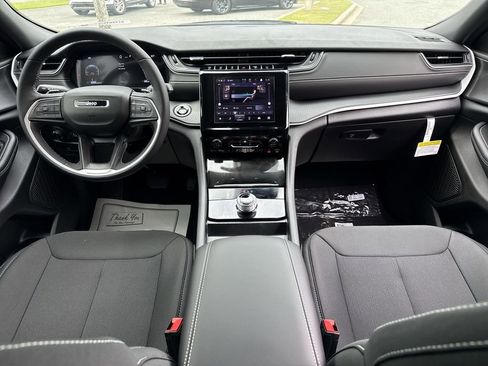 New 2025 Jeep Grand Cherokee L Laredo w/ Luxury Tech Group I image 27