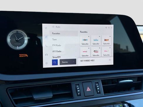 Used 2025 Lexus ES 350 w/ Premium Package image 31