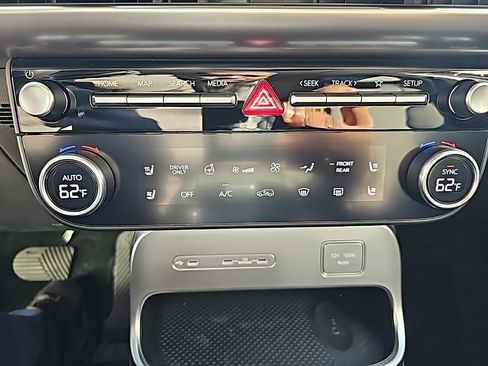 New 2026 Hyundai Ioniq 9 Limited image 20