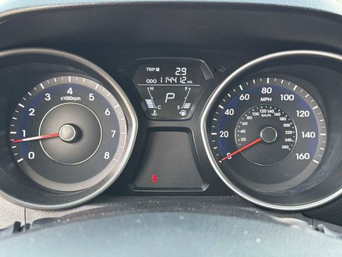 Used 2012 Hyundai Elantra GLS image 21