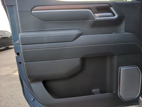 Used 2025 GMC Sierra 1500 Denali w/ Denali Reserve Package AWD/4WD image 35