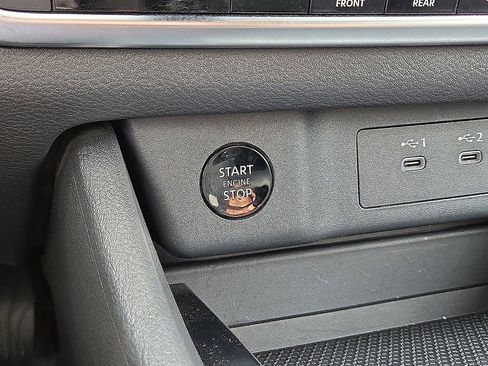 Used 2025 Nissan Rogue SV FWD image 30