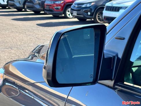 Used 2017 Toyota Tundra Limited w/ Limited Premium Package image 10