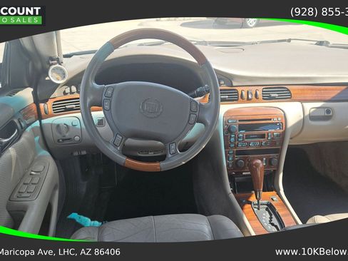 Used 2002 Cadillac Seville STS w/ Premium Luxury Pkg image 11