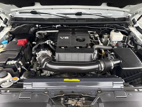 Used 2023 Nissan Frontier SV AWD/4WD image 6