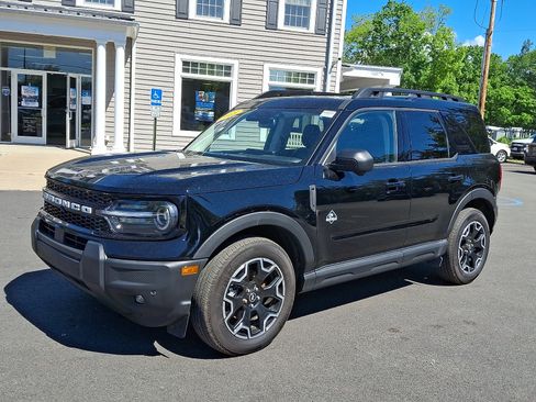 Certified 2025 Ford Bronco Sport Outer Banks w/ Outer Banks Tech Package+ AWD/4WD image 1
