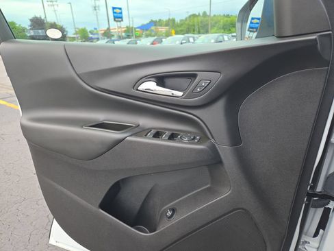 Used 2024 Chevrolet Equinox LT w/ LPO, Floor Liner Package AWD/4WD image 15