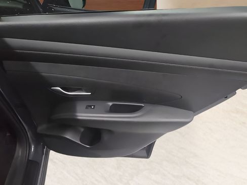 Certified 2025 Hyundai Tucson SEL AWD/4WD image 17