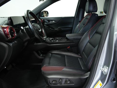 Used 2025 Chevrolet Equinox RS AWD/4WD image 29