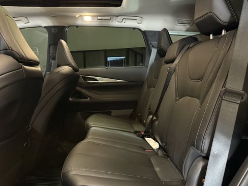 Certified 2026 INFINITI QX60 Luxe w/ Cargo Package FWD image 14