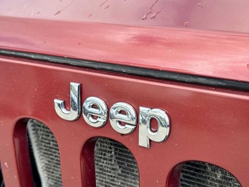 Used 2008 Jeep Wrangler Unlimited Sahara AWD/4WD image 10