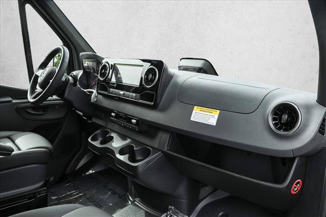 New 2026 Mercedes-Benz Sprinter 2500 image 25