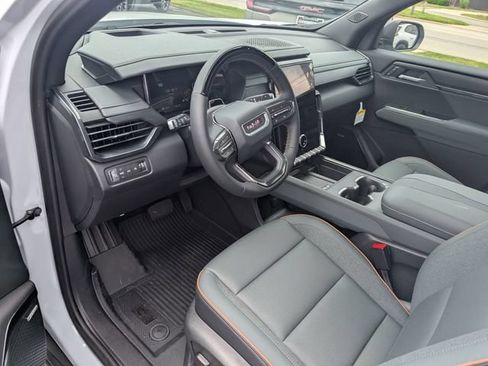 New 2026 GMC Acadia AT4 w/ Super Cruise Package AWD/4WD image 12