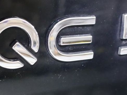 Used 2023 Mercedes-Benz EQE 500 4MATIC SUV w/ Pinnacle Trim Package image 54