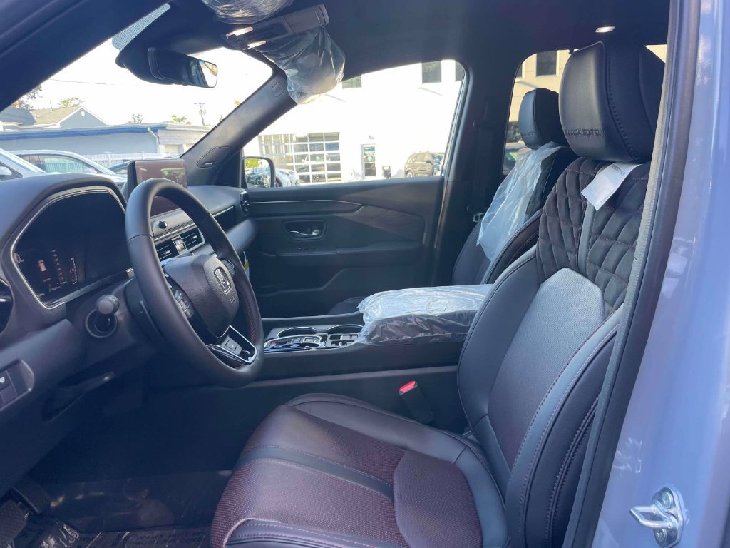 New 2026 Honda Pilot Black Edition image 14