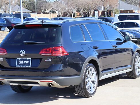 Used 2017 Volkswagen Golf Alltrack SEL image 11