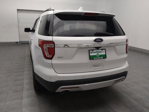 Used 2017 Ford Explorer XLT w/ Equipment Group 202A FWD image 6