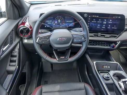 New 2026 Chevrolet Equinox RS w/ LPO, Floor Liner Package image 17