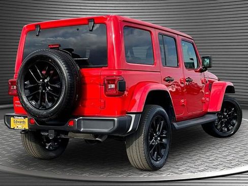 Used 2021 Jeep Wrangler Unlimited Sahara w/ Cold Weather Group AWD/4WD image 6