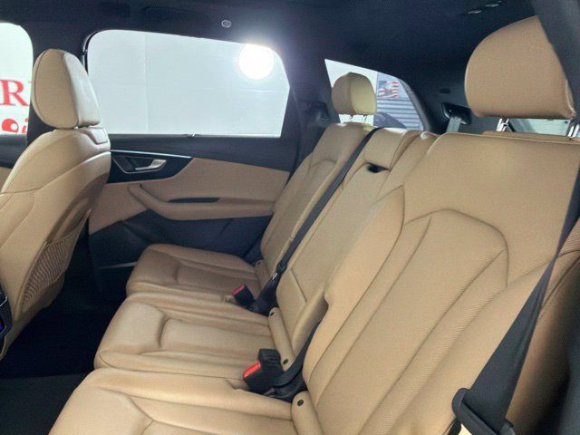 Used 2023 Audi Q7 3.0T Prestige AWD/4WD image 29