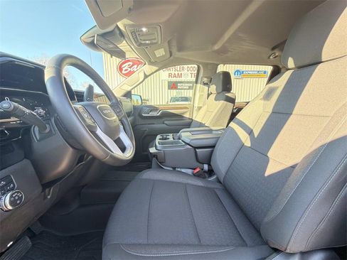 Used 2024 GMC Sierra 1500 Elevation w/ Max Trailering Package image 3