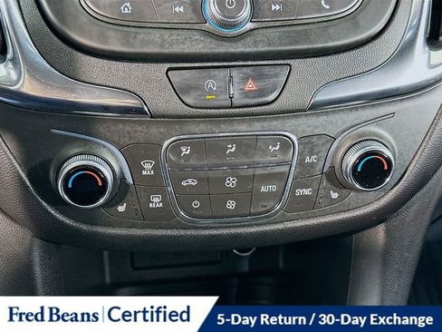 Used 2022 Chevrolet Equinox LT image 23