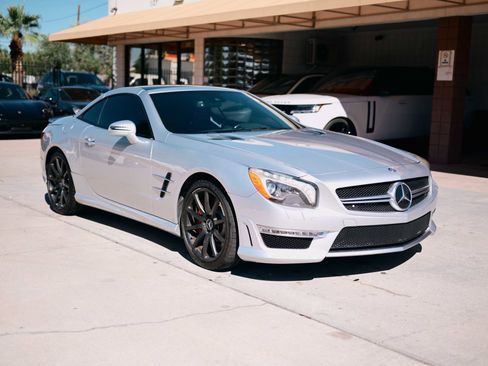 Used 2013 Mercedes-Benz SL 63 AMG image 3