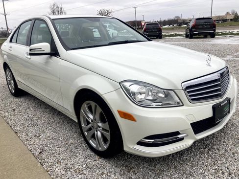 Used 2012 Mercedes-Benz C 300 4MATIC Sedan image 4