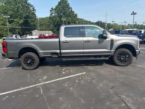 Used 2024 Ford F250 Lariat w/ Black Appearance Package AWD/4WD image 6