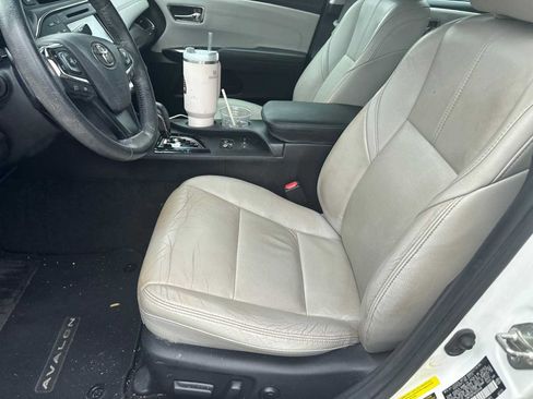 Used 2017 Toyota Avalon XLE Premium FWD image 6