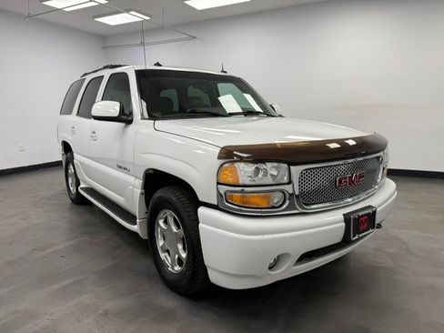 Used 2003 GMC Yukon Denali AWD/4WD image 10