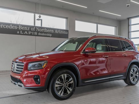 Certified 2026 Mercedes-Benz GLB 250 4MATIC image 3