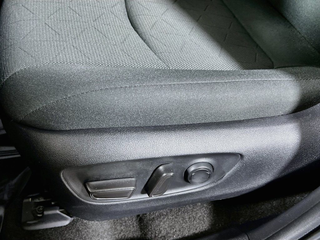 Certified 2021 Toyota RAV4 XLE AWD/4WD image 16
