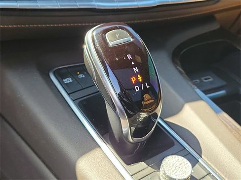 Certified 2021 Cadillac Escalade Premium Luxury image 31