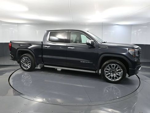 Used 2023 GMC Sierra 1500 Denali Ultimate AWD/4WD image 4