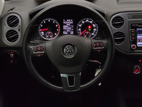 Used 2015 Volkswagen Tiguan SE FWD image 22