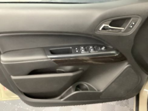 Used 2022 GMC Canyon Elevation w/ Trailering Package image 9