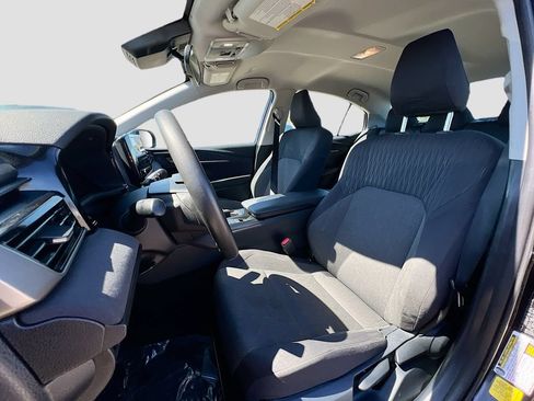 Used 2025 Toyota Camry LE FWD image 19