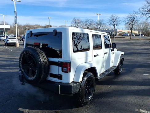 Used 2015 Jeep Wrangler Unlimited Sahara image 7