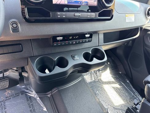 New 2025 Mercedes-Benz Sprinter 2500 image 33