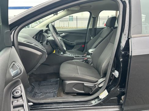 Used 2017 Ford Focus SE FWD image 13