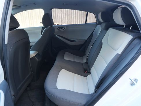 Used 2020 Hyundai Ioniq Blue image 9