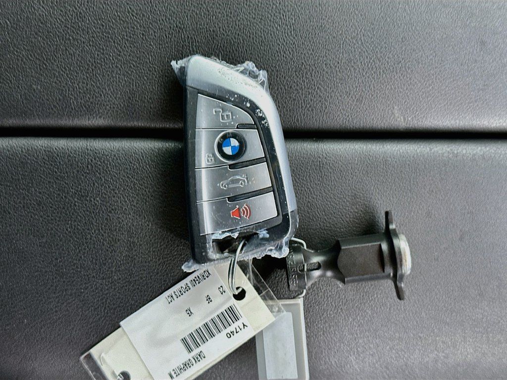 Used 2023 BMW X5 xDrive40i AWD/4WD image 34