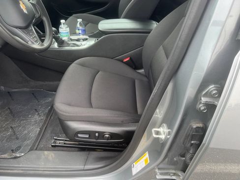 Used 2025 Chevrolet Malibu LT FWD image 8