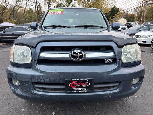 Used 2006 Toyota Sequoia SR5 image 2