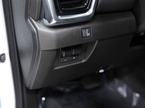 New 2026 GMC Canyon Elevation RWD image 32
