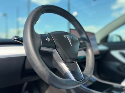 Used 2019 Tesla Model 3 Standard Range Plus image 30